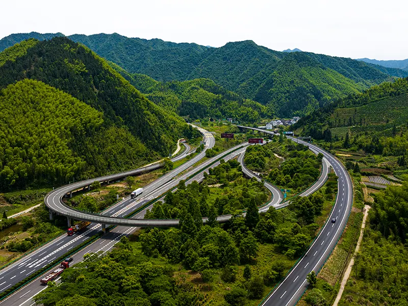 Soluciones de fortalecimiento de pavimentos y cimentaciones