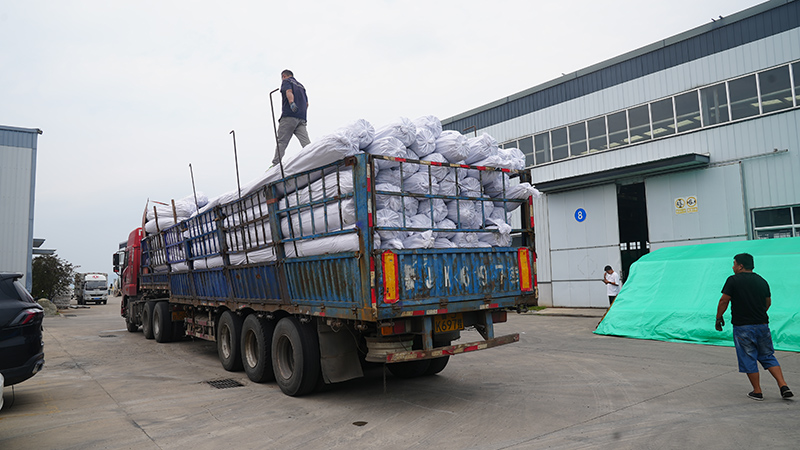 Carga y entrega de geomallas