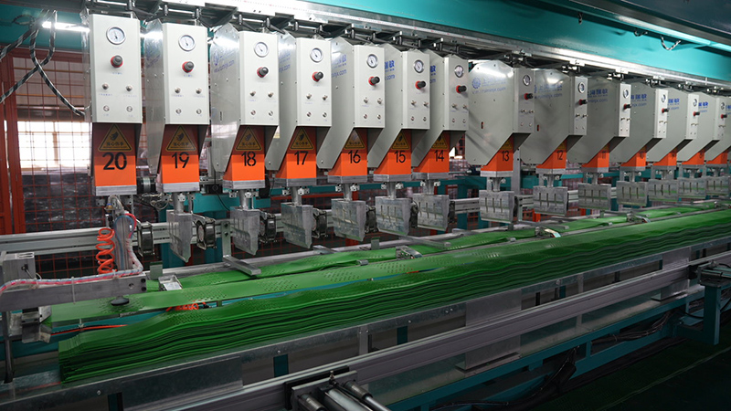 Taller de producción de geoceldas